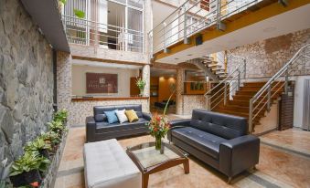Hotel Monarca Armenia - Housity