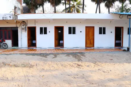 Abidharpp Inn Отели в г. Нагапаттинам
