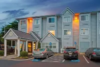 Microtel Inn & Suites by Wyndham Atlanta Airport Отели в г. Колледж Парк