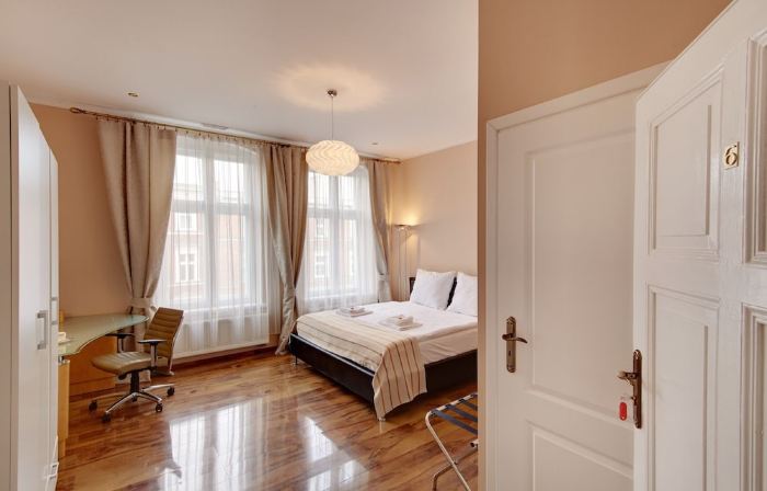Jagiellonska 3 ApartHotel - Deluxe Rooms with King Beds, City Center, Free Wifi!