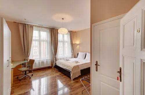 Jagiellonska 3 ApartHotel - Deluxe Rooms with King Beds, City Center, Free Wifi! - Apartments