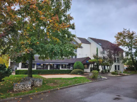 Kyriad Dijon Est - Mirande Hotels near ESIREM Engineering School