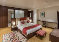 Hotel Binori Отели в г. 