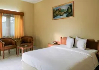 Hotel Gitrary Pati Hotel dekat Alun-alun Kembang Joyo Pati