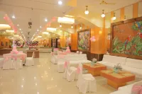 Hotel Maiden Residency - Airport Shuttle