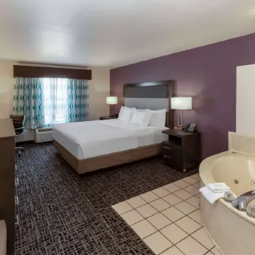 La Quinta Inn & Suites by Wyndham Rockwall