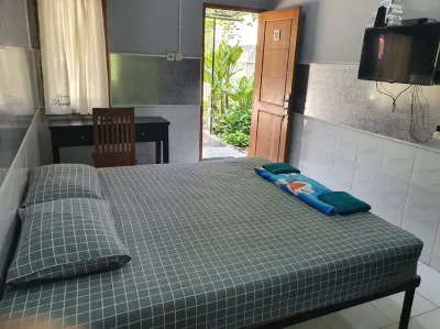 Taman Paradise Homestay Hotel dekat Universitas Ciputra