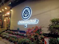 Golden Arrow Hotel