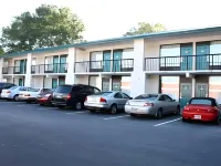 Relax Inn Savannah - Motels