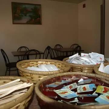 Econo Lodge Отели рядом с достопримечательностью «Арт-центр Place des Arts»