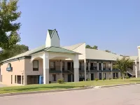 Brentwood Inn & Suites Hotels in Suffolk