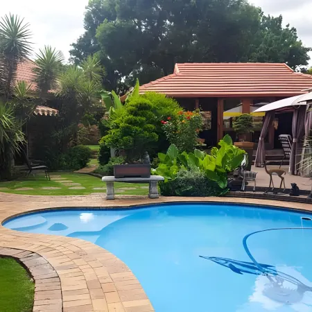 Aark Guest Lodge
