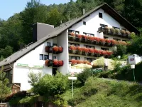 Hotel-Restaurant "Die Kleine Blume" GmbH Hotels in der Nähe von Felsland Badeparadies