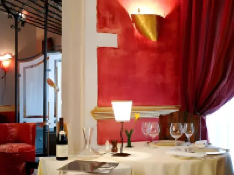 Le Terminus Hotels in Tournus