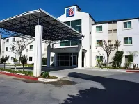 Gilroy, CA Hotels near Safeway