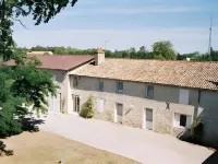 Domaine du Griffier Hotels in Sansais