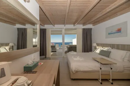 Iakinthos, Tsilivi Beach
