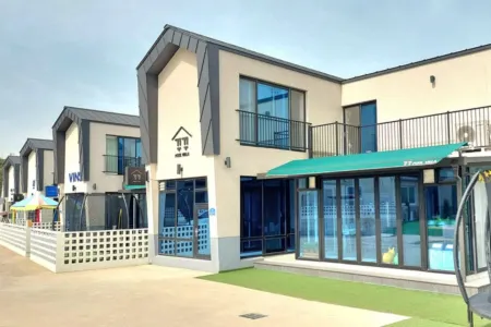 Gyeongju Kkuku Pool Villa Отели рядом с достопримечательностью «Международный Конвенционный Центр Гёнджу Хвабаек»