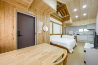 Gurye Deokyeongru Pension