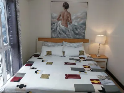 Alps Guesthouse at 150 Newport Blvd Near T3 帕賽市住宿飯店
