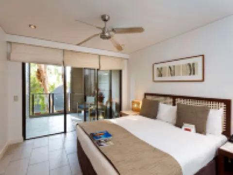 Pullman Palm Cove Sea Temple Resort and Spa