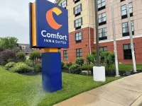Comfort Inn & Suites Hotels in Ridge