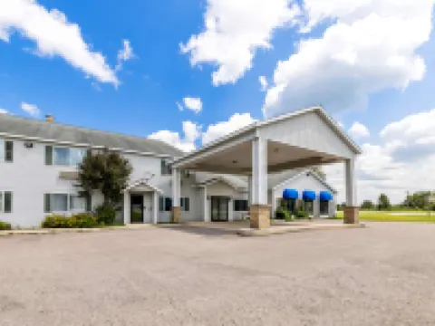Americas Best Value Inn Tahquamenon Country Hotels in Luce County