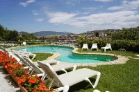 Hotel Avenida - Kolam Renang