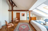 Stylish 4-bedroom apartment with Terrace Hotels in der Nähe von Vrchlicky Garden