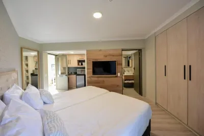 All Africa House Hotels in Rondebosch