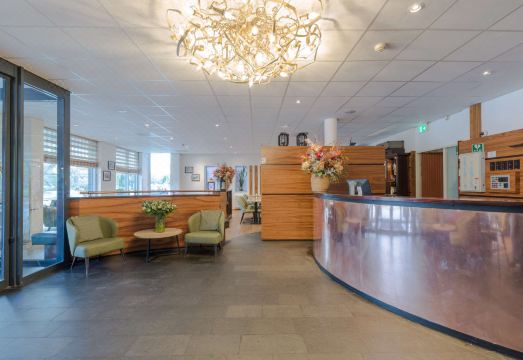 암라스 호텔 객실 내부