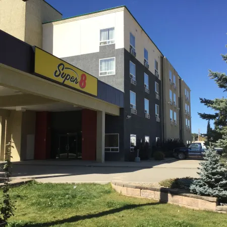 Super 8 by Wyndham Edson