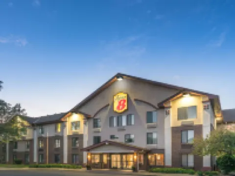 Super 8 by Wyndham Bloomington/Airport Hotels in Bloomington
