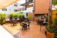 Hotel Victoria Plaza Millenium Hotels near كوكوتا