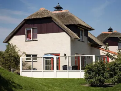 Modern Villa in Makkum with Garden