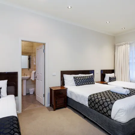 Amaroo Motel