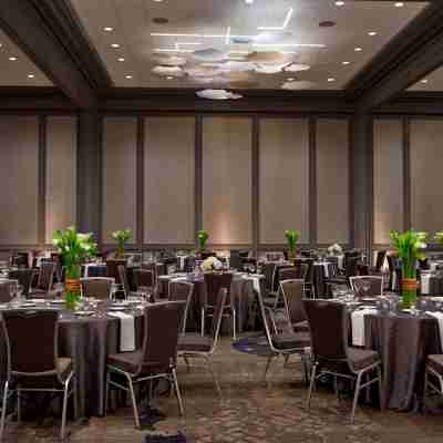 Renaissance Atlanta Waverly Hotel & Convention Center Dining/Meeting Rooms
