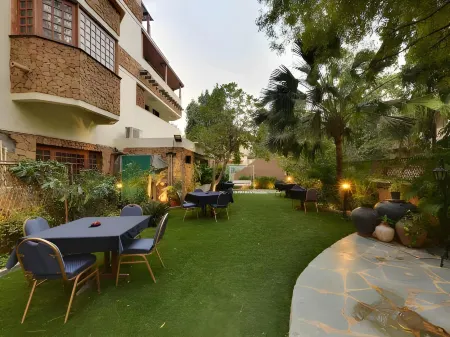 WelcomHeritage Mani Mansion