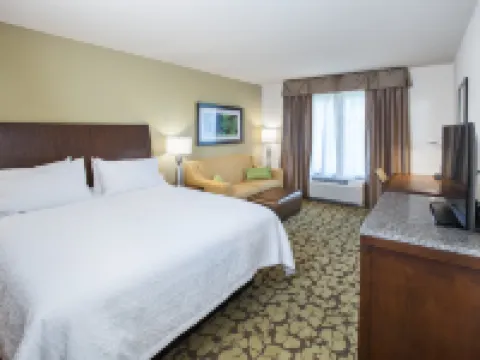 傑克遜佛洛伍得希爾頓花園酒店 弗洛伍德酒店