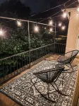 The Chandelier House + Loft of Midtown - Near It All!
