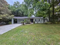 Renovated contemporary home centrally located