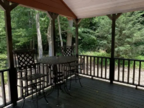 Tiny Home only 1 mile to Vogel State Park!  Wandering Wood at the Reece Farm Vlg