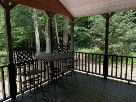 Tiny Home only 1 mile to Vogel State Park!  Wandering Wood at the Reece Farm Vlg Отели в г. Юнион