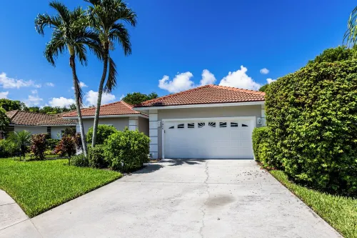 Beautiful Pool Home with Players Club Access! Located Within Falcons Glen. - 4-Star