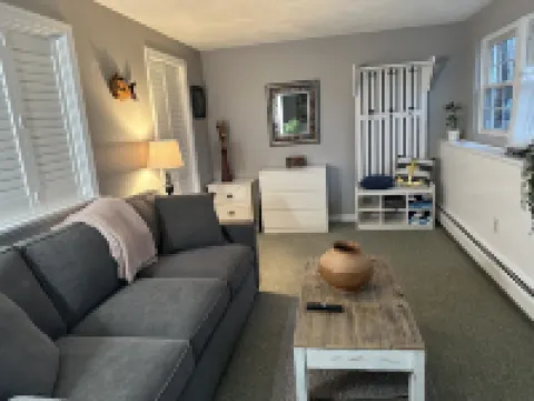 Ocean Breeze / 8-Minute Walk to Beach