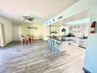 Large home / pool near the Catelina Foothills
