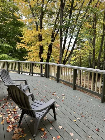 Secluded 3 Br Luxury Chalet!