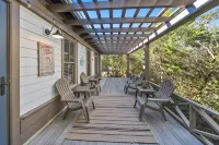 Steps from the Beach. Book Your Last-Minute Winter Get Away Now!