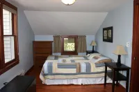 Beautiful Lakeside Cabin - Great Location & Amenities (Canoe, Kayak, Boat, etc) - Wifi