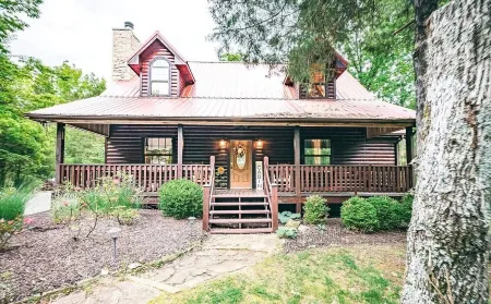 Beautiful Cabin with Hot Tub 🛁 on Nolin Lake 🌊 Mammoth Caves 🌲 W/Fireplace 🔥